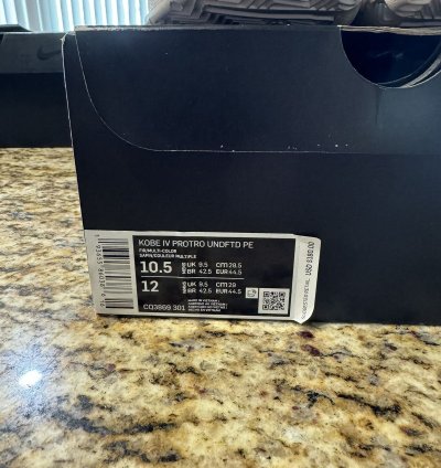 Nike Kobe 4 Undefeated Bucks