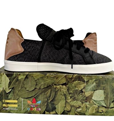 Adidas Pharrel Vulc Lace Up Low Top 10 5 Sneakers Shoes
