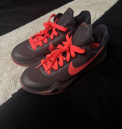 Ds Nike Kobe 10 Bright Crimson Size 6 5y