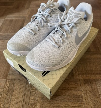 Ds Nike Mamba Instinct White Grey Pure Platinum Size 13