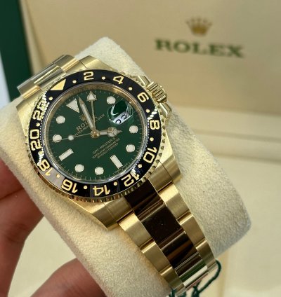 Rolex Gmt-master Ii 116718ln Green Dial