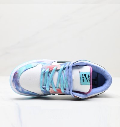 Dunk Low X Futura Laboratories