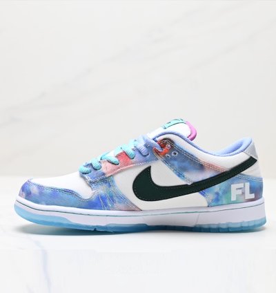 Dunk Low X Futura Laboratories