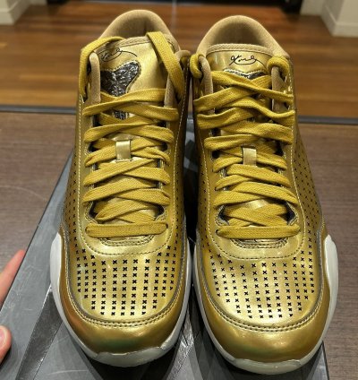 Kobe 10 Mid Ext Liquid Gold