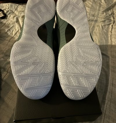 Kobe 4 Girl Dad Deadstock