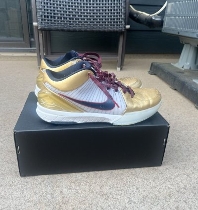 Kobe 4 Gold Medal Protro