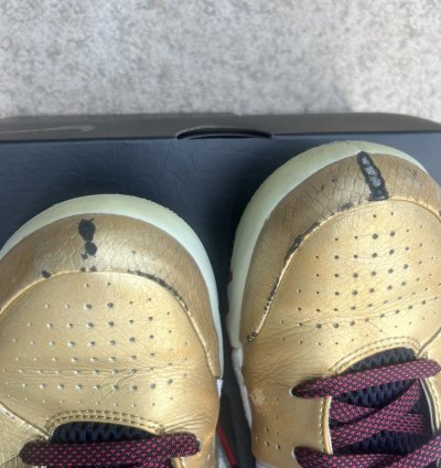 Kobe 4 Gold Medal Protro