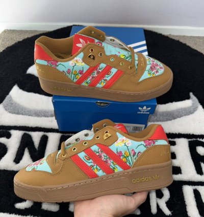 Adidas Rivalry Low Unheardof Mom Ugly Couch Mesa size 10