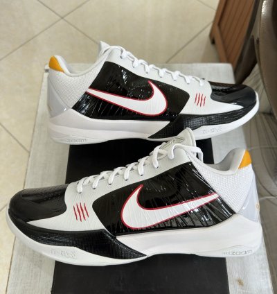 Kobe 5 Protro Bruce Lee Alternate
