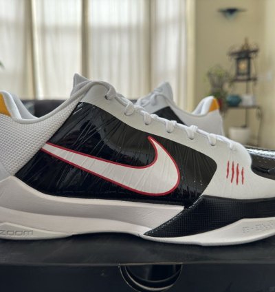 Kobe 5 Protro Bruce Lee Alternate