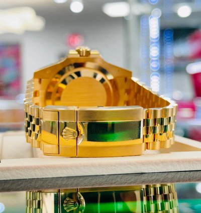 Rolex Gmt-master Ii 126718grnr 18k Yellow Gold Jubilee Bracelet Watch Box Papers Unworn