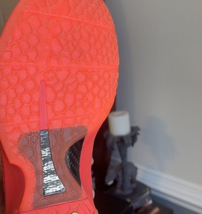 Kobe 6 Reverse Grinch