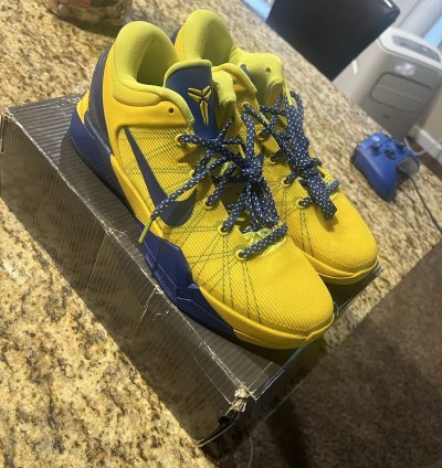 Kobe 7 Barcelona Size 10 5