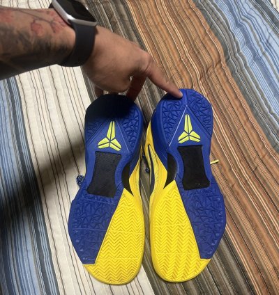 Kobe 7 Barcelona Size 10 5