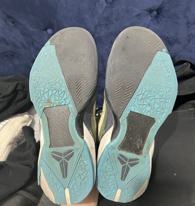 Kobe 7 Sharks