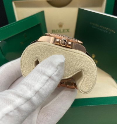 Rolex Gmt-master Ii 18k Rose Gold Rootbeer 126715chnr
