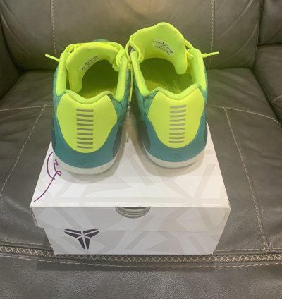 Kobe 9 Easter
