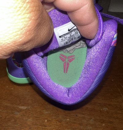 Kobe 9 Elite Gs Purple Venom Size 6 5y