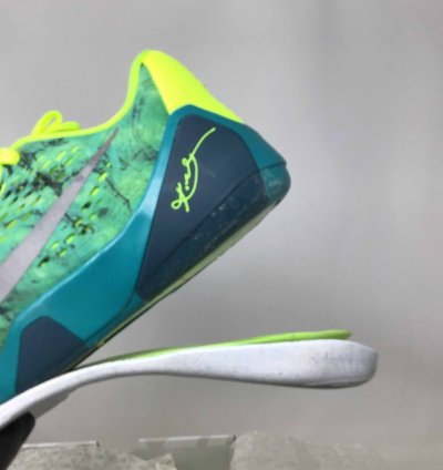 Kobe 9 Em Easter