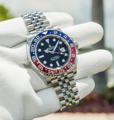 Rolex Gmt-master Ii 2023 - Pepsi On Jubilee Bracelet