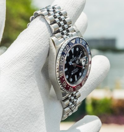 Rolex Gmt-master Ii 2023 - Pepsi On Jubilee Bracelet