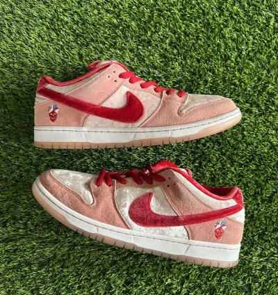Nike Sb Dunk Low Strangelove Skateboards