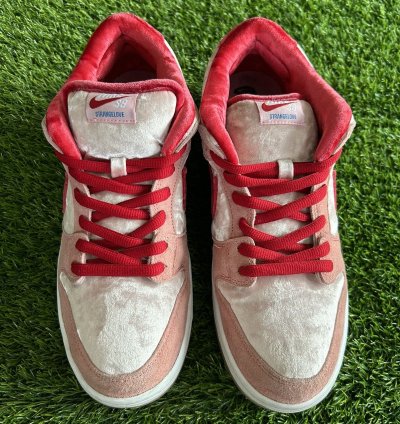 Nike Sb Dunk Low Strangelove Skateboards