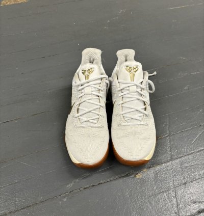 Kobe Big Stage Sneakers