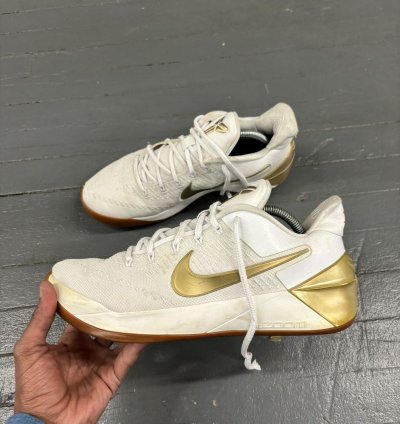 Kobe Big Stage Sneakers