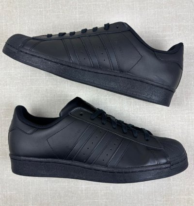 Adidas Superstar Triple Black 11m
