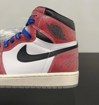 Jordan 1 Retro High Trophy Room Chicago friends And Family w Blue Laces