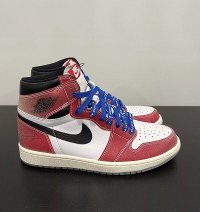Jordan 1 Retro High Trophy Room Chicago friends And Family w Blue Laces
