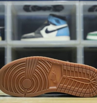 Air Jordan 1 Retro Low Og Sp Travis Scott Canary