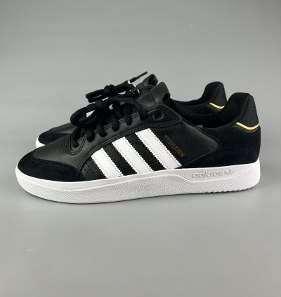 Adidas Tyshawn Low Sneakers Size Us 11