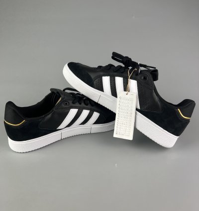 Adidas Tyshawn Low Sneakers Size Us 11