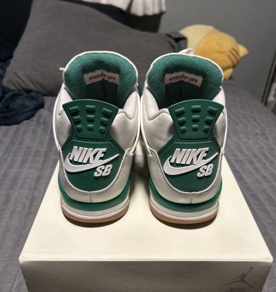 Nike Sb Jordan 4