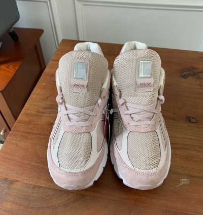 New Balance 990v4 Susan Komen Pink Ribbon Size 10 5