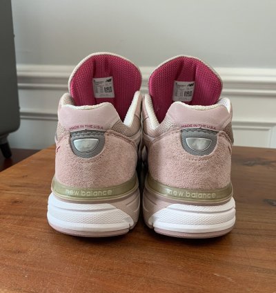 New Balance 990v4 Susan Komen Pink Ribbon Size 10 5