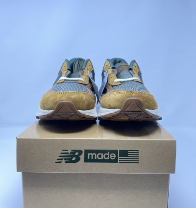 New Balance 990v6 Carhartt Wip Sculpture Center M11