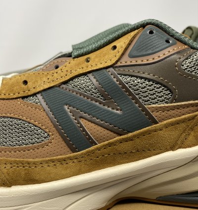 New Balance 990v6 Carhartt Wip Sculpture Center M11