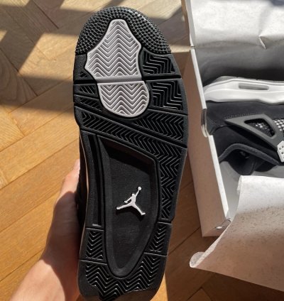 Air Jordan 4 Retro White Thunder