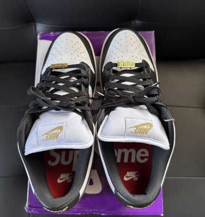 Nike Supreme Dunk Low