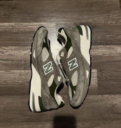 New Balance 991