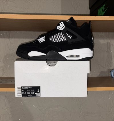 Air Jordan 4 Retro White Thunder