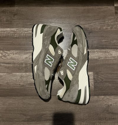 New Balance 991