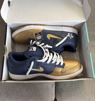 Nike Supreme Sb Dunk Low Og Jewel