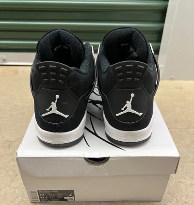 Air Jordan 4 Retro White Thunder