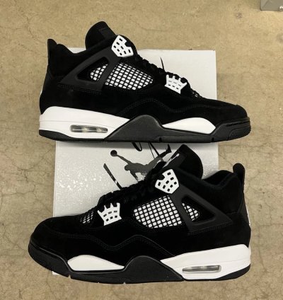 Air Jordan 4 Retro White Thunder
