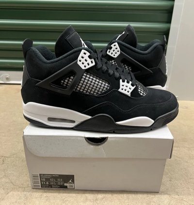 Air Jordan 4 Retro White Thunder