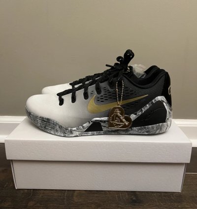Nike Kobe 9 Em Low Protro Mambacita